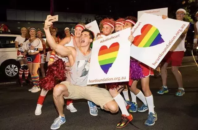 因为AI,Blued成为垂直社交产品里“不一样的烟火”